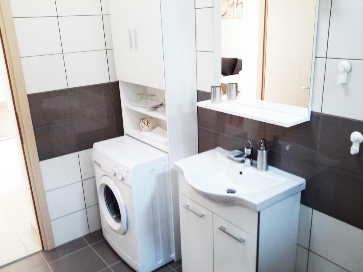 Albert Home Karlovac Buitenkant foto
